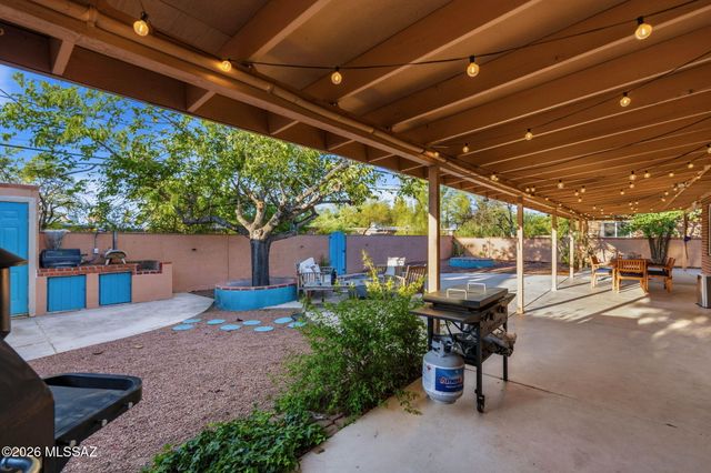6825 E Calle Marte, Tucson, AZ 85710