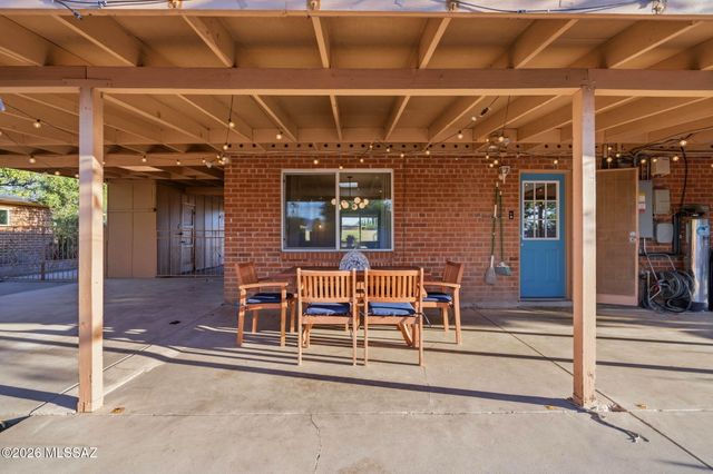 6825 E Calle Marte, Tucson, AZ 85710
