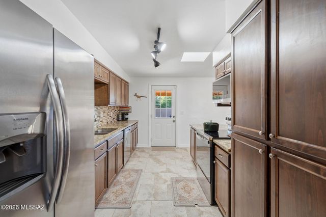 6825 E Calle Marte, Tucson, AZ 85710