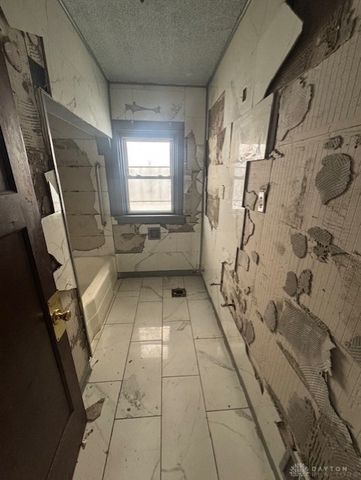 1727 W Riverview Avenue, Dayton, OH 45402