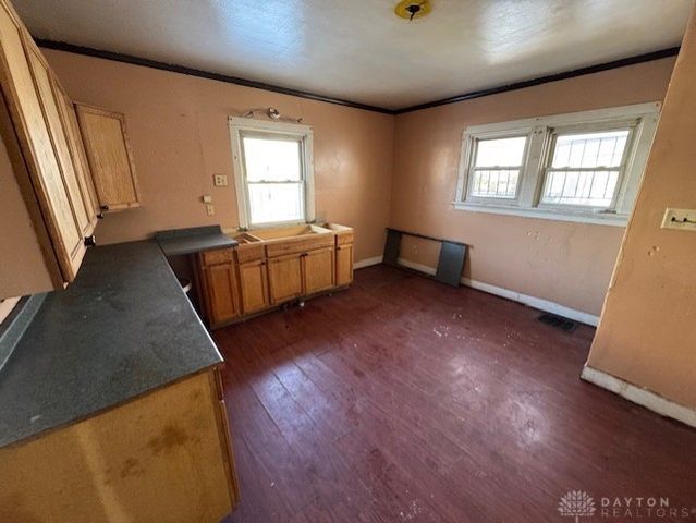 1727 W Riverview Avenue, Dayton, OH 45402