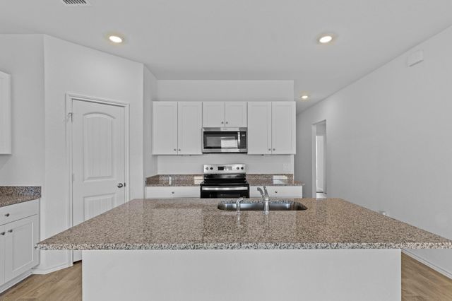 335 Boatman CV, Seguin, TX 78666