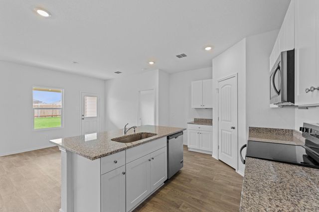 335 Boatman CV, Seguin, TX 78666