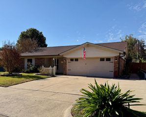 721 NW Ann Lois Lane, Burleson, TX 76028