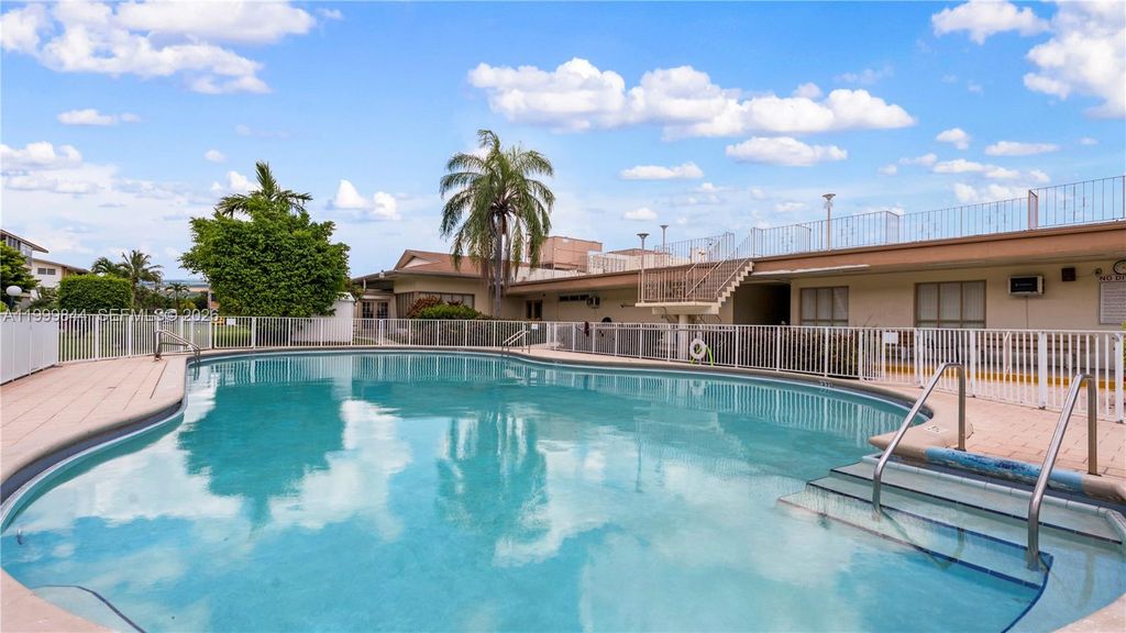 16900 NE 14th Avenue 204, Miami, FL 33162