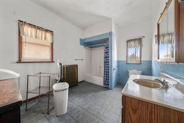 6 Highland St, Woburn, MA 01801