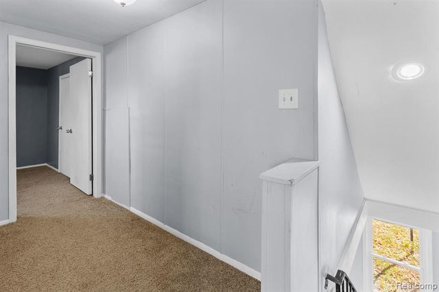 256 Cedardale Avenue, Pontiac, MI 48341