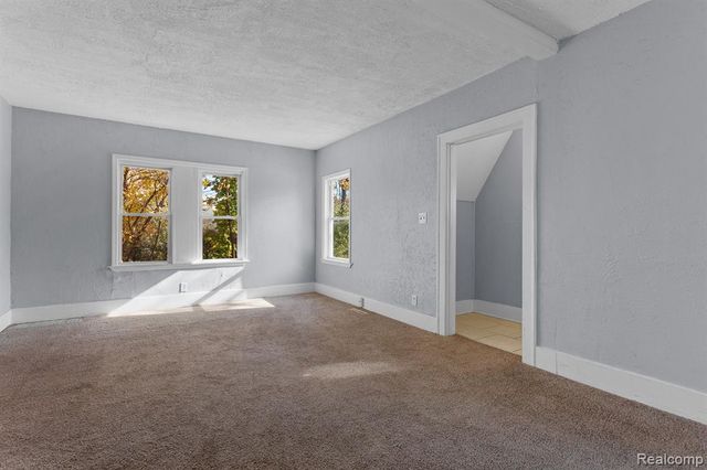 256 Cedardale Avenue, Pontiac, MI 48341