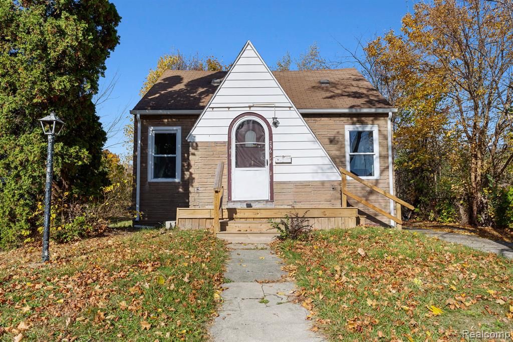 256 Cedardale Avenue, Pontiac, MI 48341