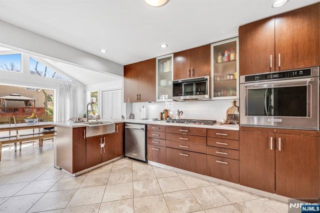 408 Chelsea Street, Paramus, NJ 07652