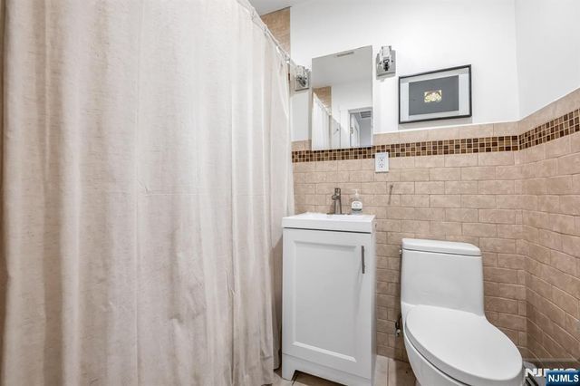 408 Chelsea Street, Paramus, NJ 07652
