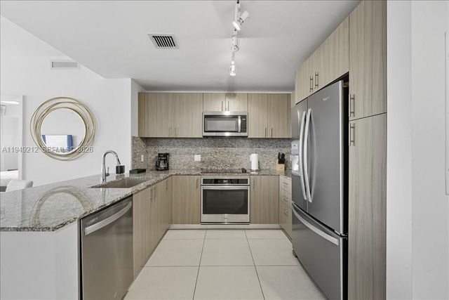 5350 NW 84th Ave 505, Doral, FL 33166