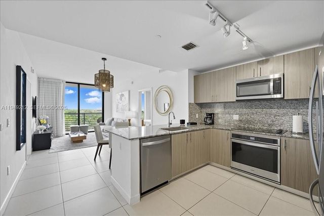 5350 NW 84th Ave 505, Doral, FL 33166