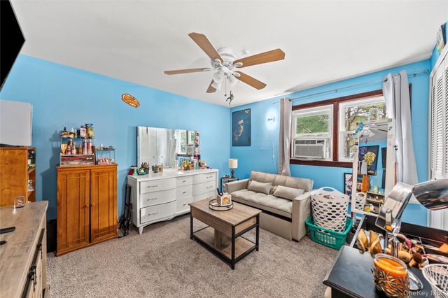 61 Federal Lane, Coram, NY 11727