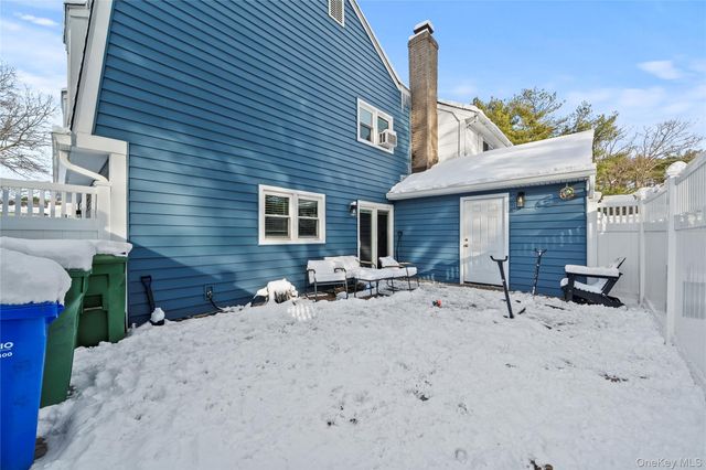 61 Federal Lane, Coram, NY 11727