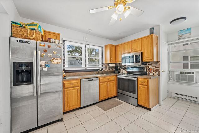 61 Federal Lane, Coram, NY 11727