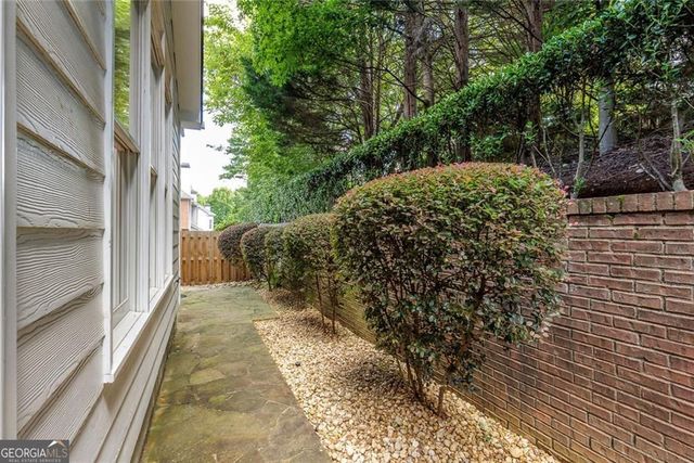 2322 Valley Brook Way NE, Brookhaven, GA 30319