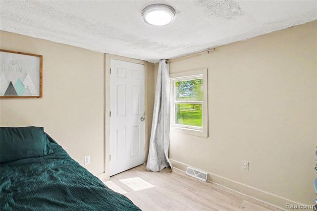 9433 E Lovejoy Road, Perry, MI 48872