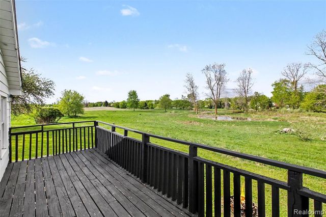 9433 E Lovejoy Road, Perry, MI 48872