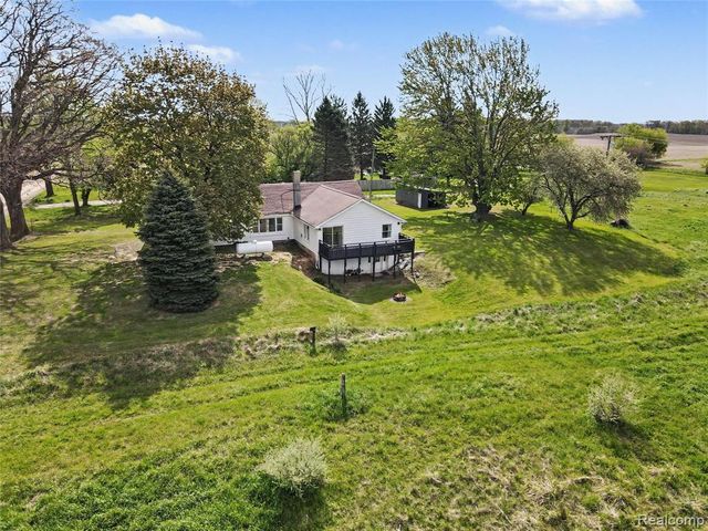 9433 E Lovejoy Road, Perry, MI 48872