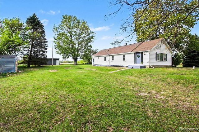 9433 E Lovejoy Road, Perry, MI 48872