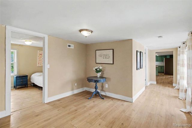 9433 E Lovejoy Road, Perry, MI 48872