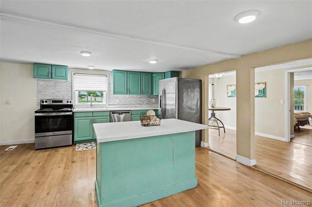 9433 E Lovejoy Road, Perry, MI 48872