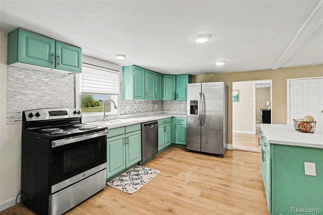 9433 E Lovejoy Road, Perry, MI 48872