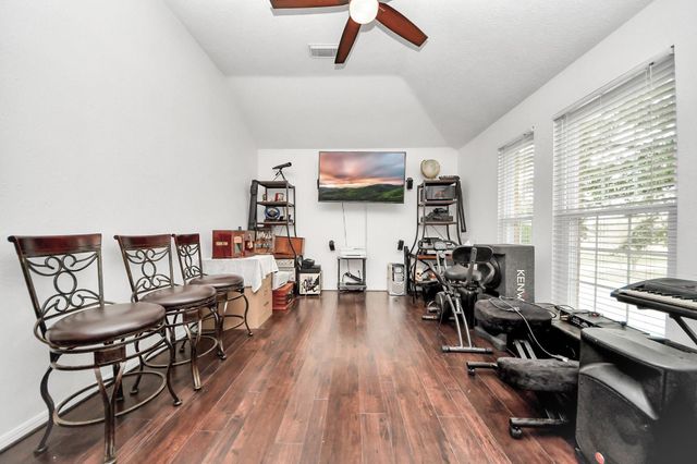 3927 Village Well Drive, Humble, TX 77396