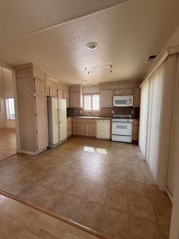 949 Nantucket Boulevard 14, Salinas, CA 93906