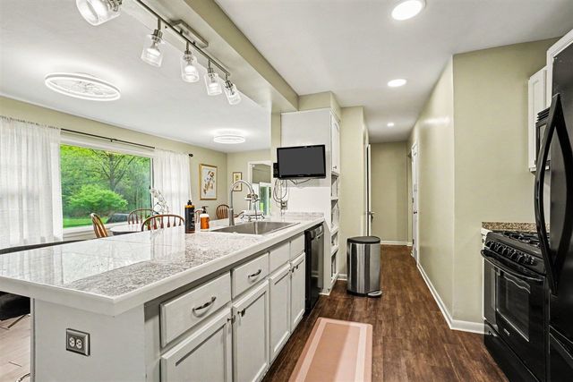 4429 Grand Prairie Road, Kalamazoo, MI 49006