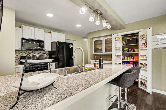 4429 Grand Prairie Road, Kalamazoo, MI 49006