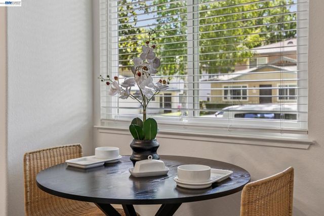 8110 Arroyo Dr, Pleasanton, CA 94588