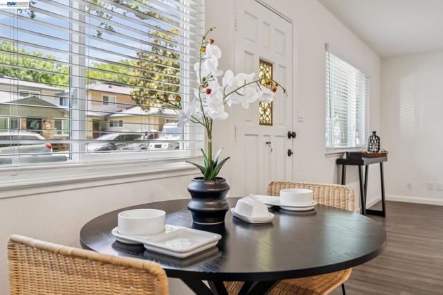 8110 Arroyo Dr, Pleasanton, CA 94588