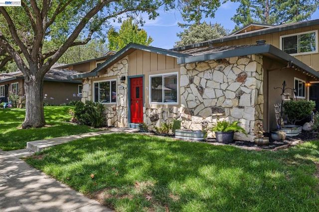 8110 Arroyo Dr, Pleasanton, CA 94588