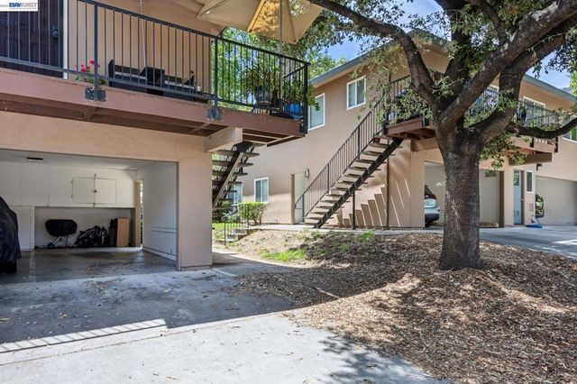 8110 Arroyo Dr, Pleasanton, CA 94588
