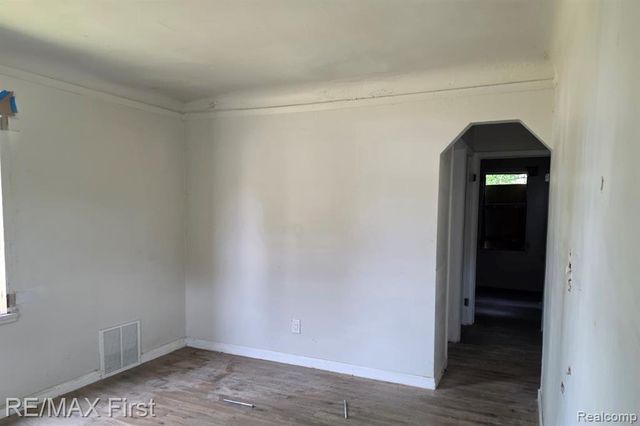 19384 Dresden Street, Detroit, MI 48205