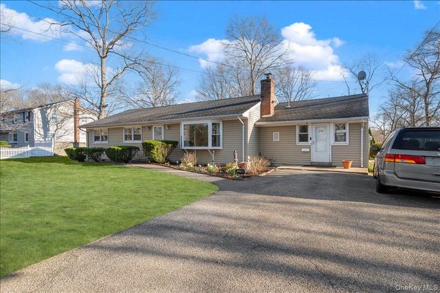 112 King Street, Bay Shore, NY 11706
