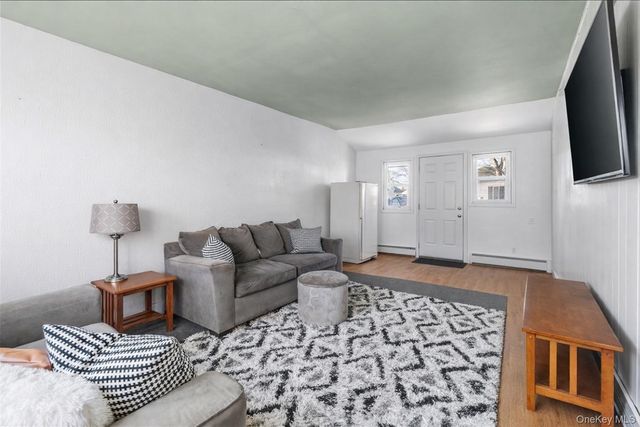 112 King Street, Bay Shore, NY 11706