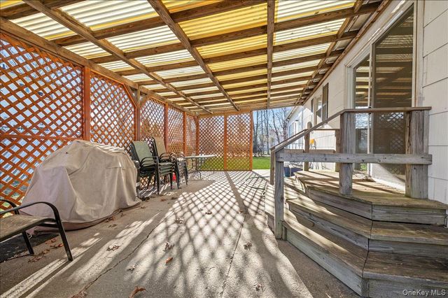 112 King Street, Bay Shore, NY 11706