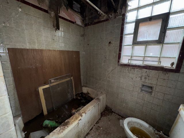 8371 S Baltimore Avenue, Chicago, IL 60617