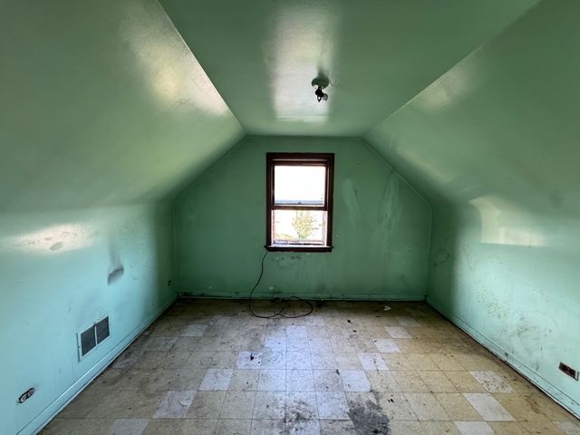 8371 S Baltimore Avenue, Chicago, IL 60617