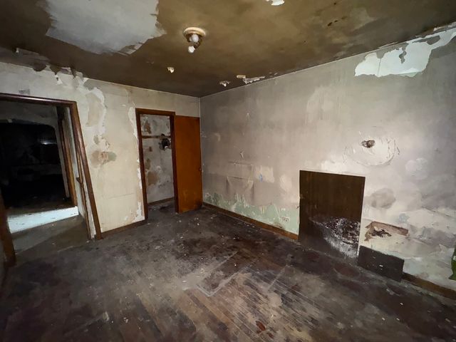 8371 S Baltimore Avenue, Chicago, IL 60617