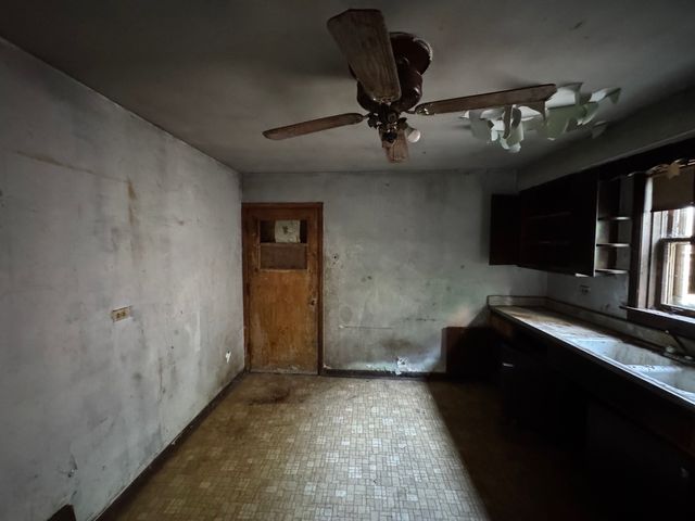 8371 S Baltimore Avenue, Chicago, IL 60617