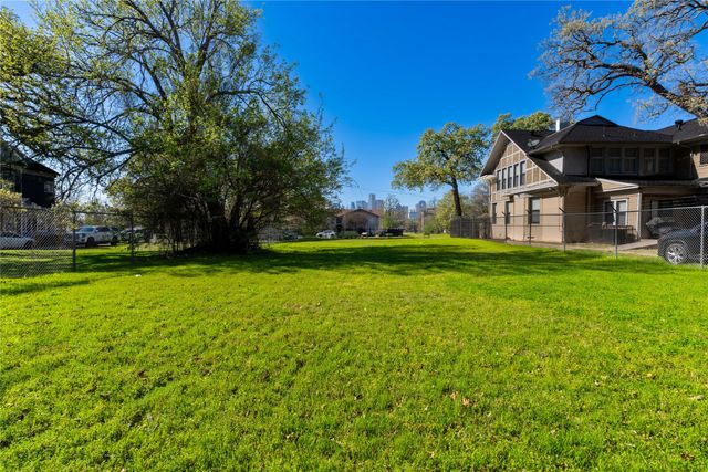 1830 Park Row Avenue, Dallas, TX 75215