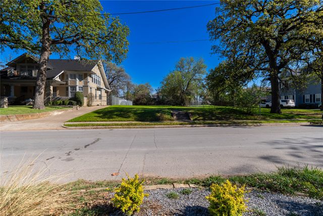 1830 Park Row Avenue, Dallas, TX 75215