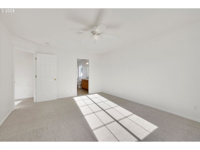 1380 Se 9TH Ave, Canby, OR 97013