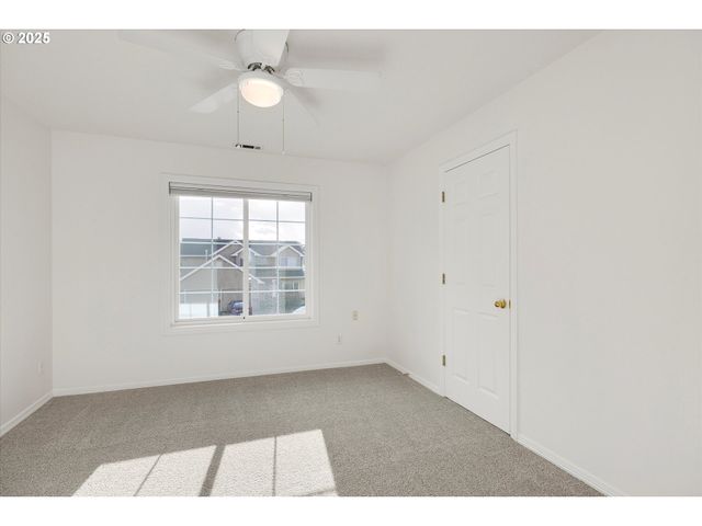 1380 Se 9TH Ave, Canby, OR 97013