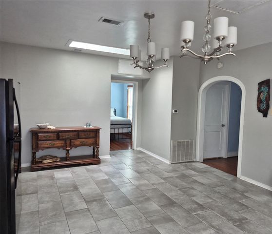 5120 Avenue S, Galveston, TX 77551
