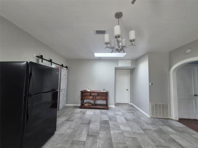 5120 Avenue S, Galveston, TX 77551